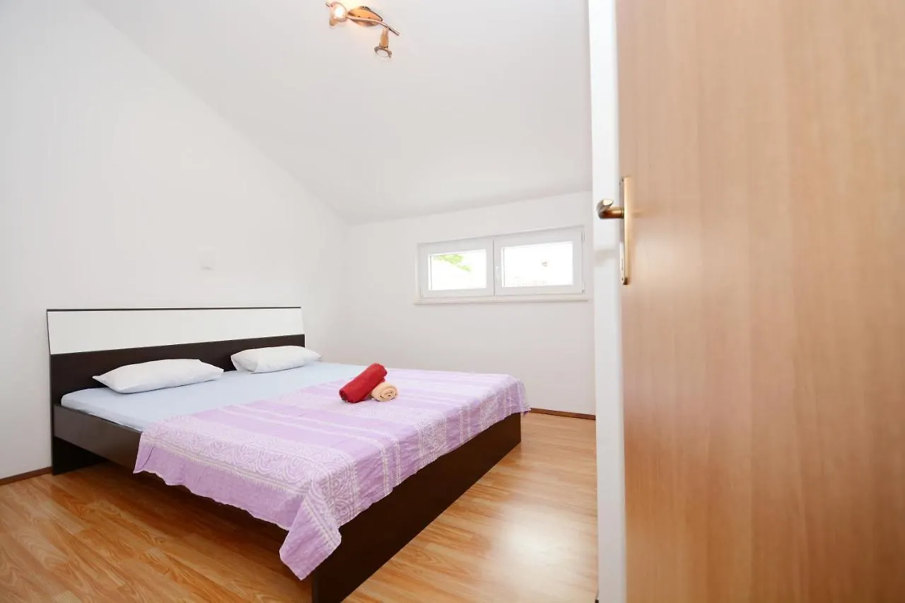Apartmani Nina Tkon Apartment