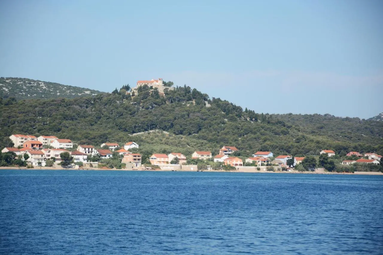 Apartmani Nina Tkon