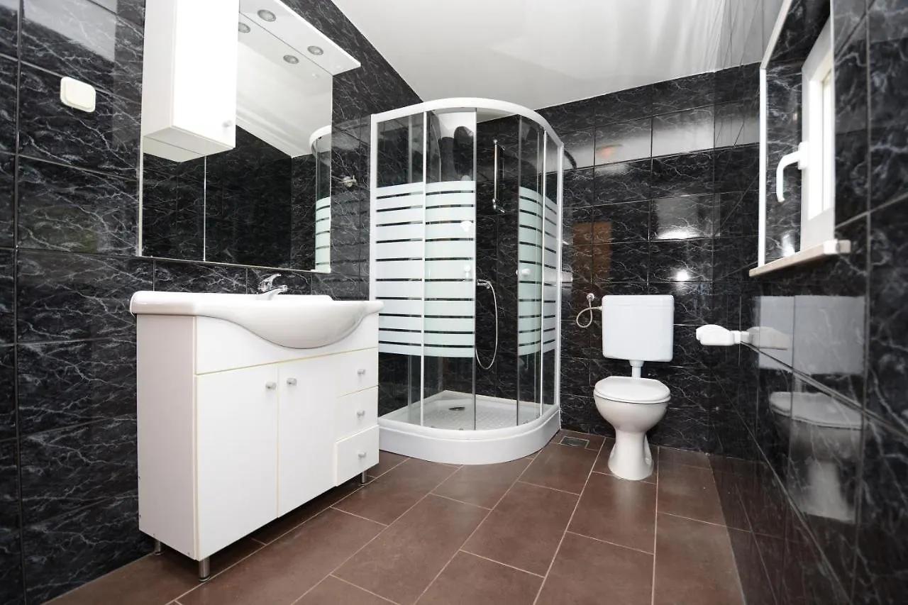 Apartmani Nina Tkon Apartment